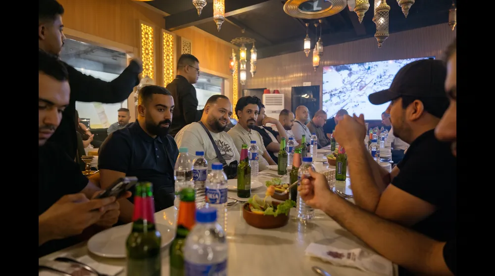Un groupe découvre le centre-ville de Kuala Lumpur