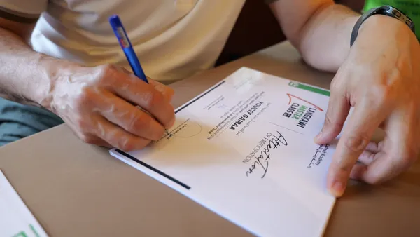 Signature d'une attestation de participation